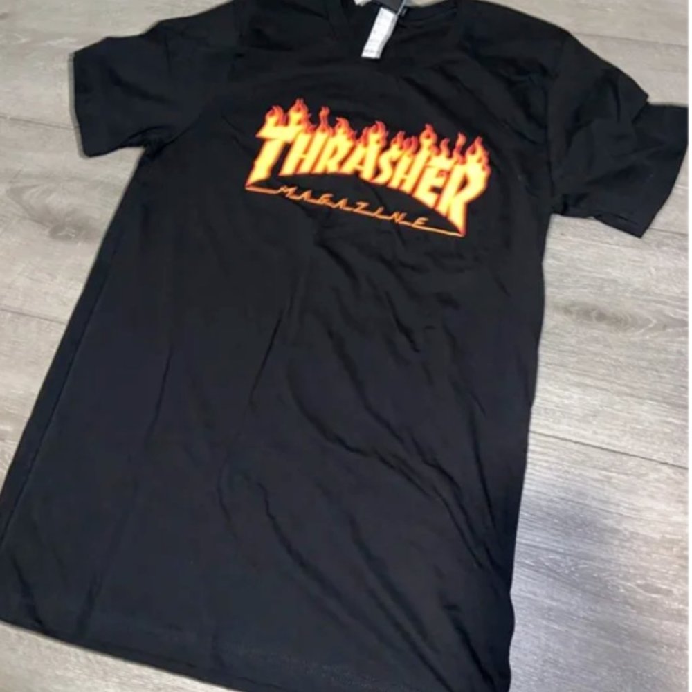 THRASHER Magazine Flame Logo Black Girls BF Tee Medium Sized Tee 100% Cotton